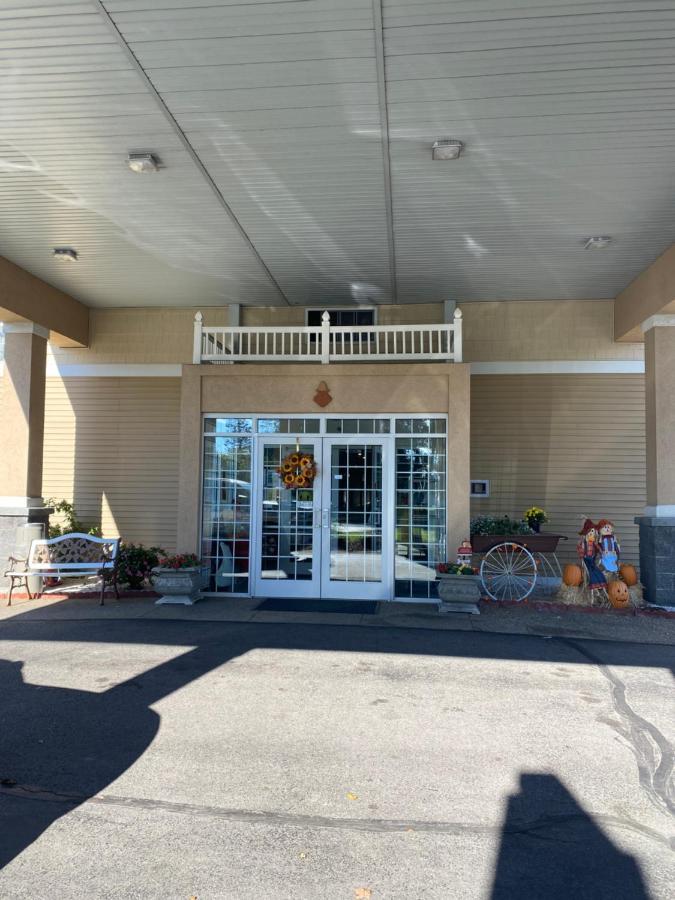 Coos Motor Inn Lancaster Exterior photo